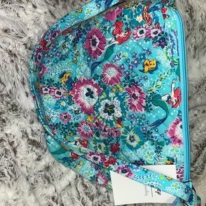 Bucket crossbody purse